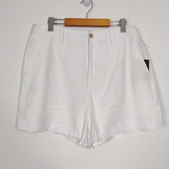 DKNY Women's Shorts NEW Size 14 White Rayon Casual Summer Lightweight Elegant - Picture 1 of 9